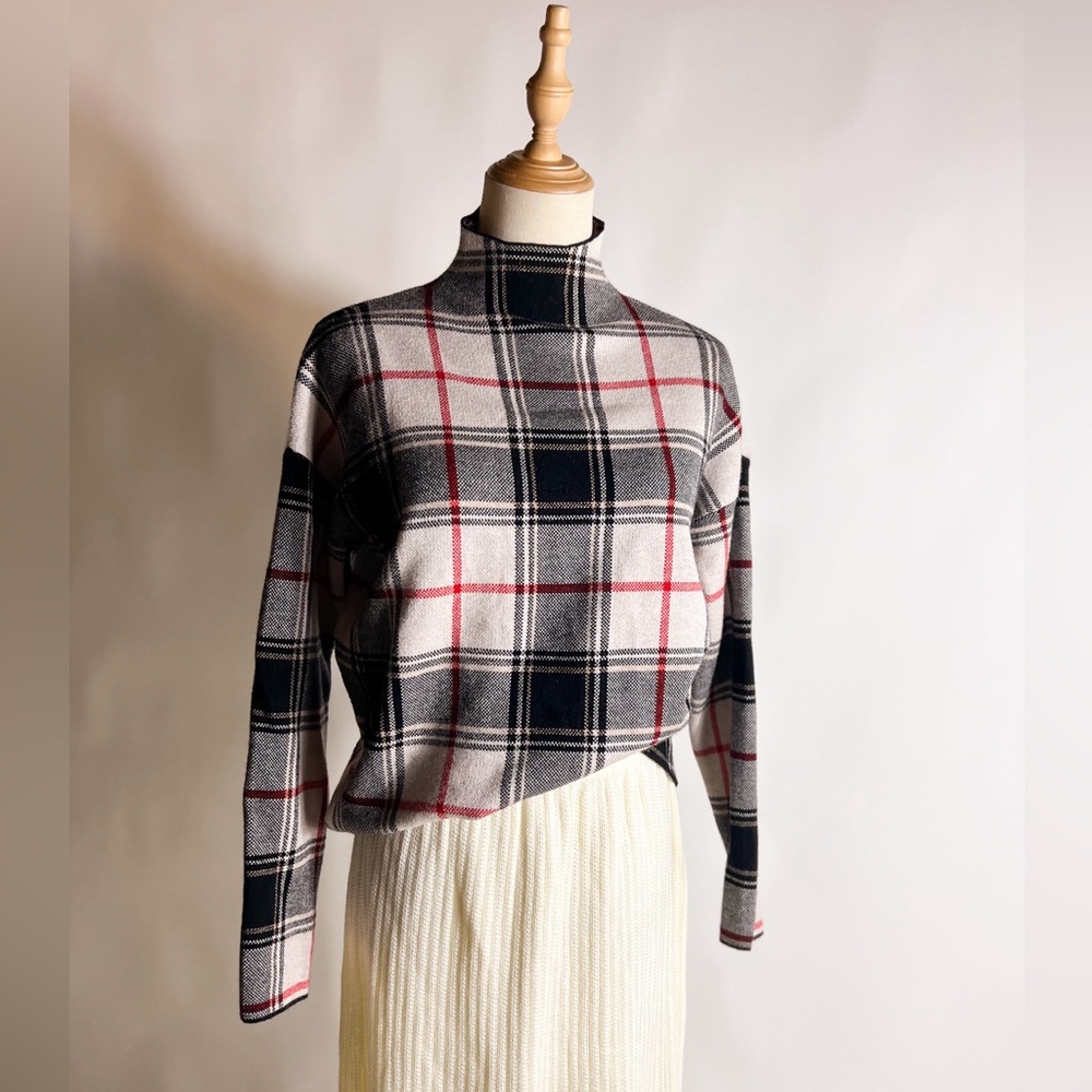 TAHARI Plaid Mock Neck Black Red White Sweater Womens Small